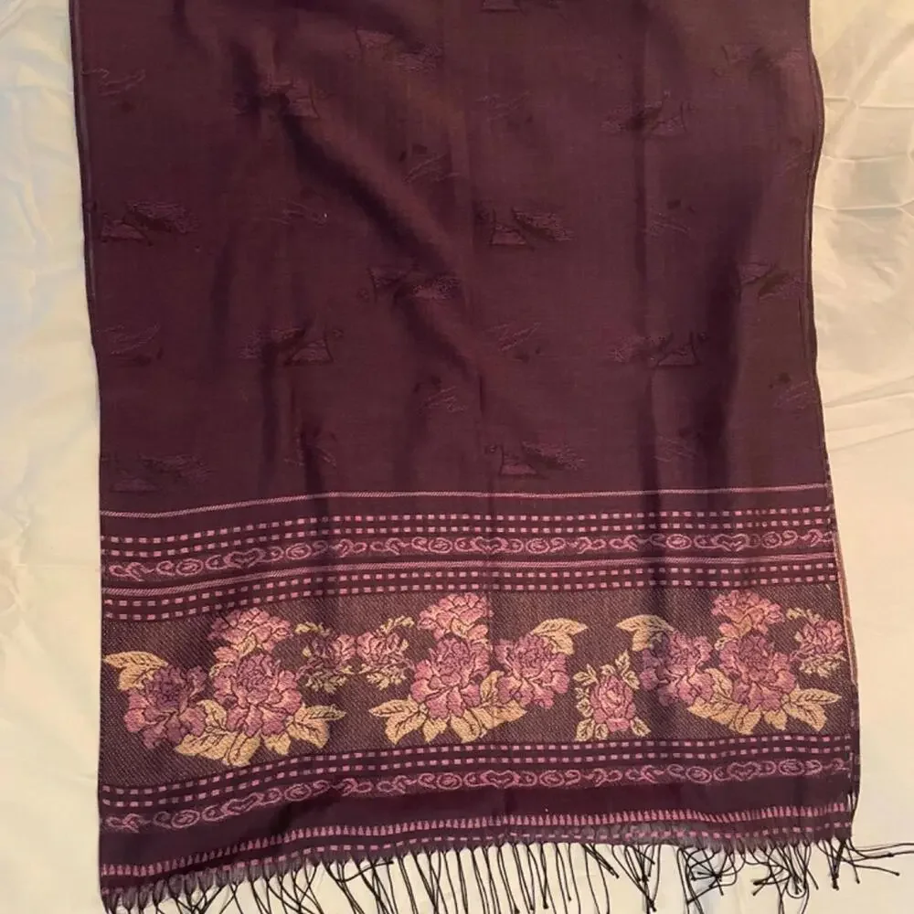 Purple Elegant Large Shawl Scarf Bought in Italy 2009 Beautiful Floral Details - Picture 2 of 2